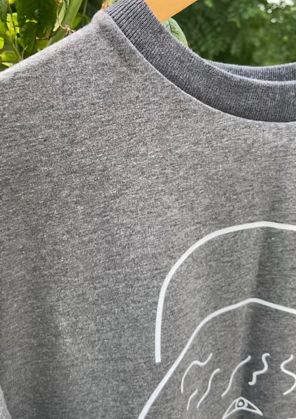 T-shirt Mixte Gris – Illustration Graphique